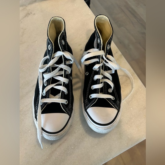 Converse high tops - Picture 1 of 6